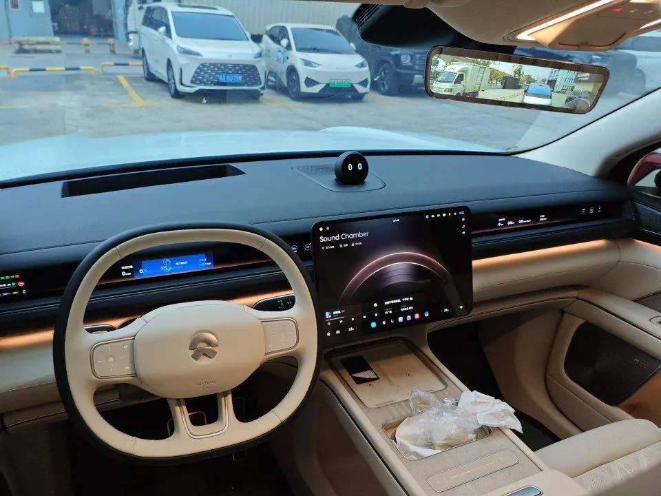 NIO 2026 ES8 5-seat Executive Deluxe Automatic Gear 7