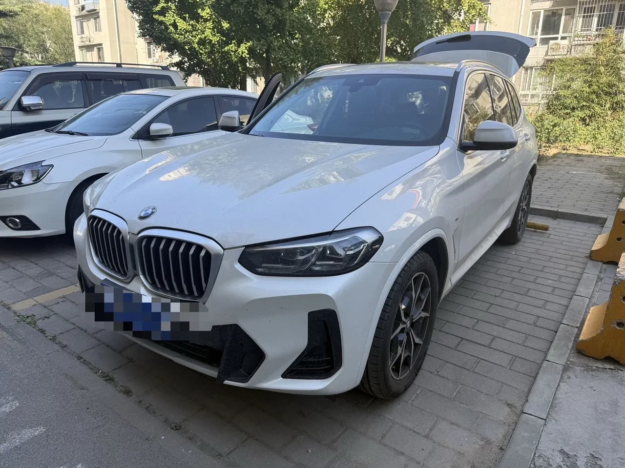 Open image lightbox: BMW 2023 X3 xDrive25i 2.0T M sports suit automatic gear