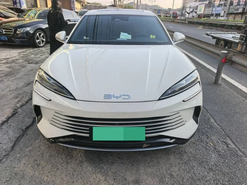 BYD 2022 destroyer 05 DM-i 1.5 stepless 120KM noble automatic gear 2