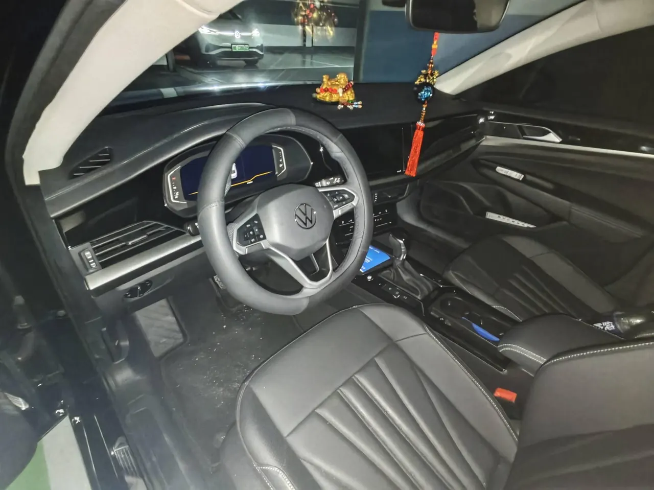 Volkswagen 2026 Passat 2.0TSI 330TSI outstanding star elite edition automatic gear 4
