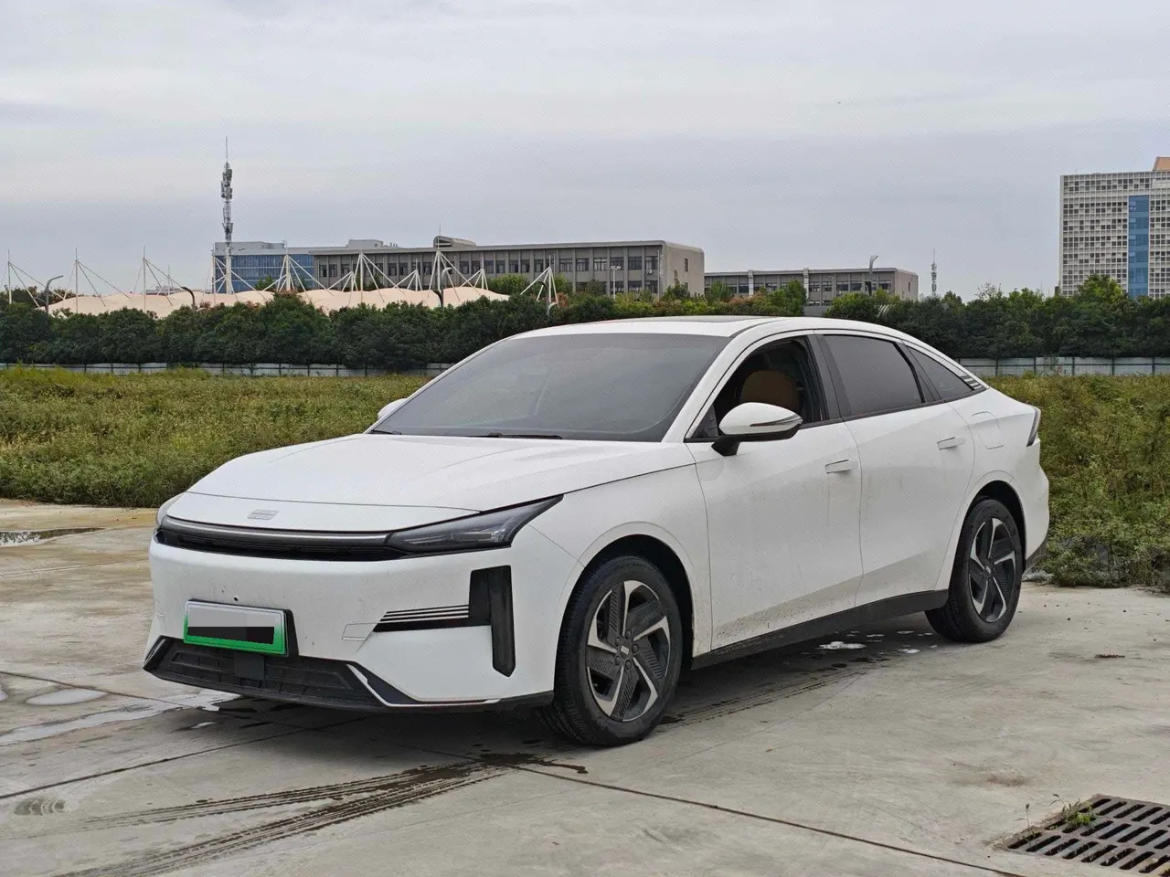 Geely Galaxy 2023 L6 1.5T 60km PLUS automatic gear - View 1