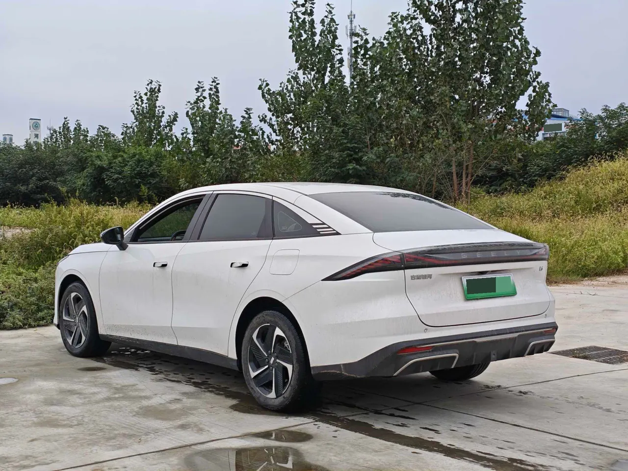 Geely Galaxy 2023 L6 1.5T 60km PLUS automatic gear 7