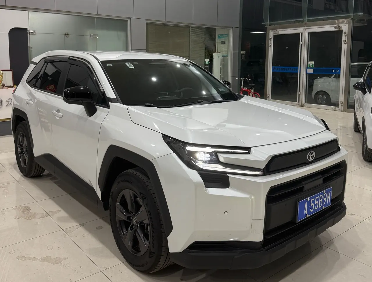 Toyota 2026 RAV4 Rongfang Double Engine 2.0 Stepless Two-Drive Elite Automatic Gear 3