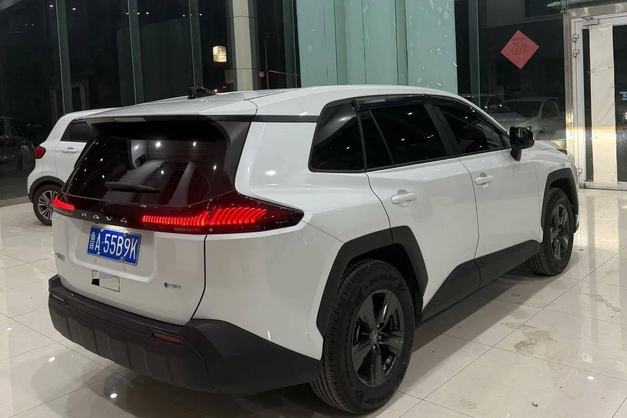 Toyota 2026 RAV4 Rongfang Double Engine 2.0 Stepless Two-Drive Elite Automatic Gear 5