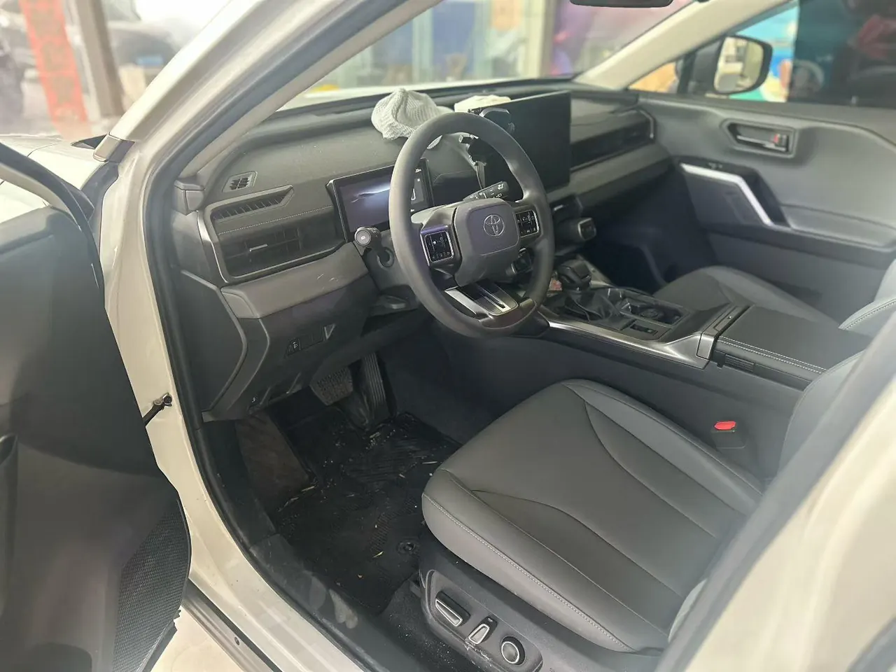 Toyota 2026 RAV4 Rongfang Double Engine 2.0 Stepless Two-Drive Elite Automatic Gear 7
