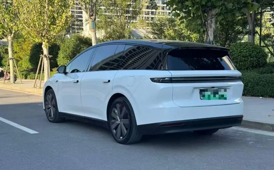Li 2025 i8 Standard Edition Automatic Gear 2