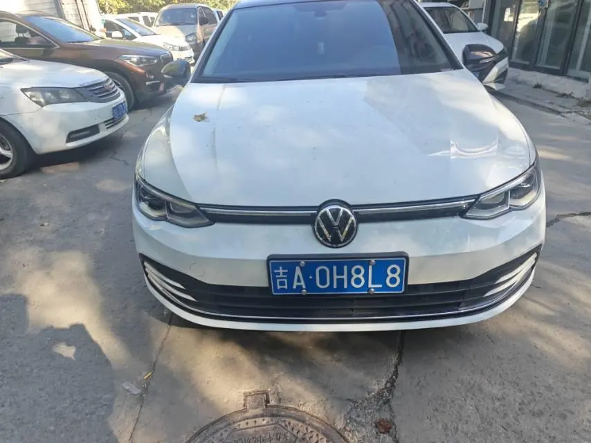 Volkswagen 2025 Golf 8 PRO 1.5TSI 300TSI Automatic 2