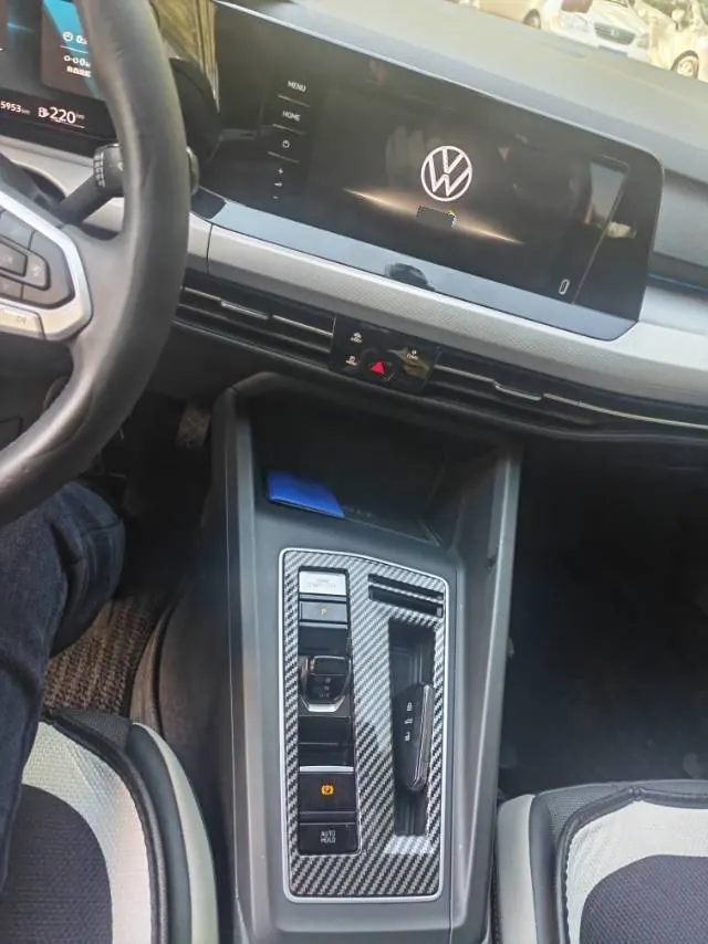 Volkswagen 2025 Golf 8 PRO 1.5TSI 300TSI Automatic 5
