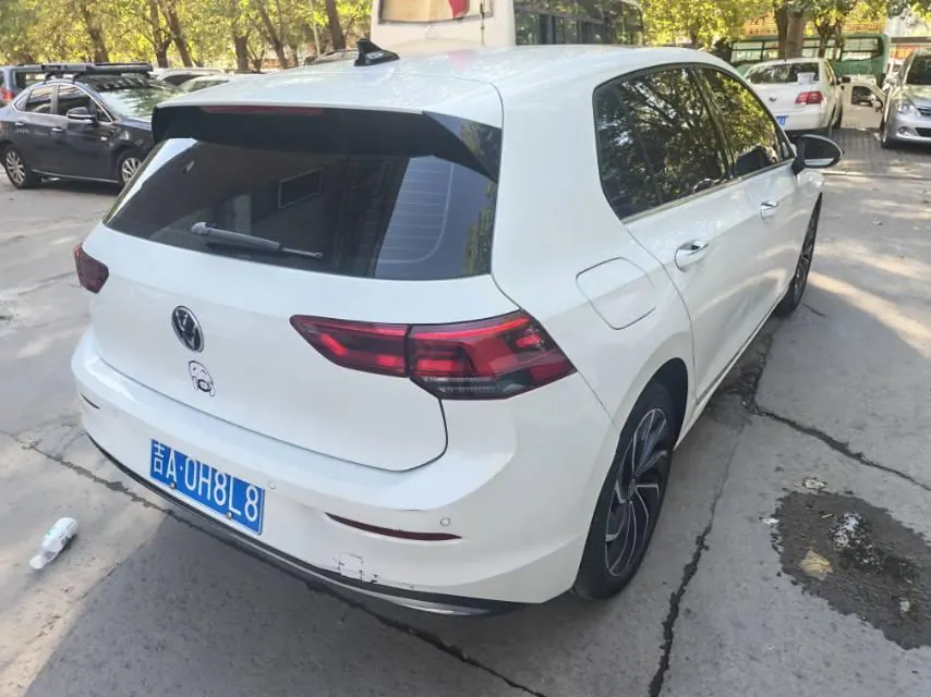 Volkswagen 2025 Golf 8 PRO 1.5TSI 300TSI Automatic 8