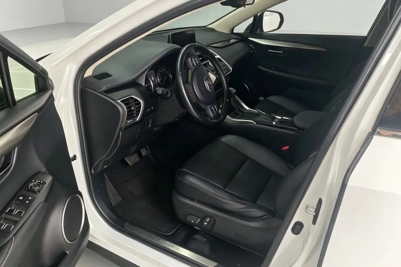 Lexus NX (Imported) 2020 NX200 2.0 Stepless Front Edition Automatic Gear 5
