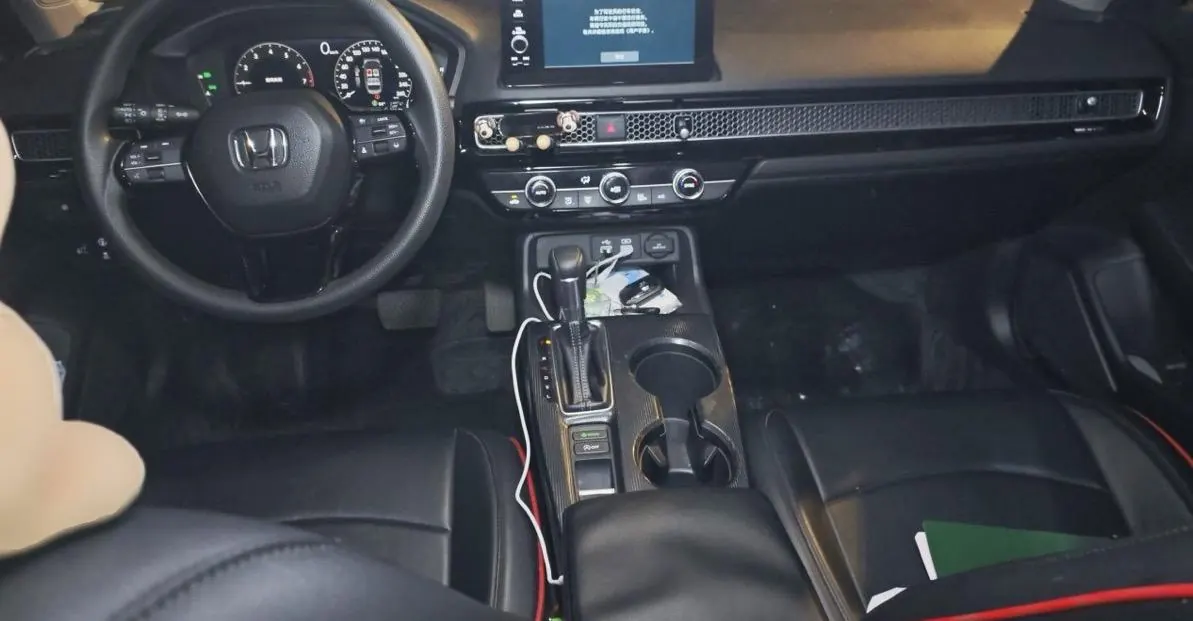 Honda 2022 Civic 1.5T Stepless 240TURBO Dynamic Automatic Gear 4