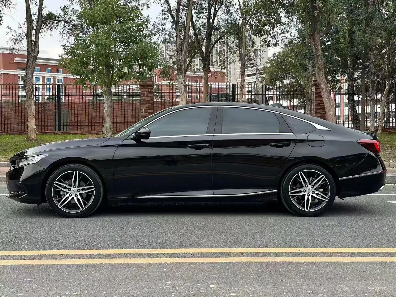 Honda 2022 10th Generation Accord 1.5T Stepless 260TURBO Magic Night Premium Edition Automatic Gear 9