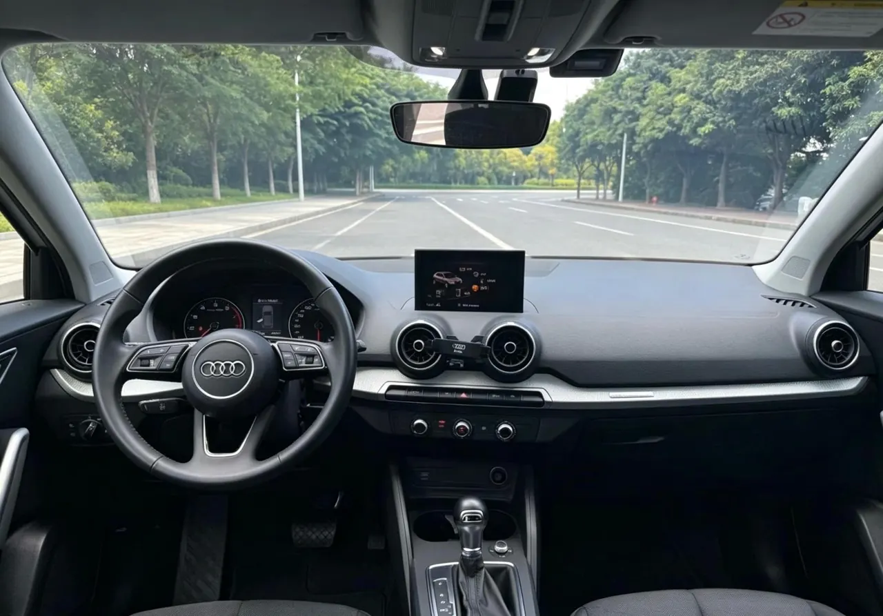Audi 2020 Q2L 1.4TFSI 35TFSI Aggressive Dynamic Automatic 5