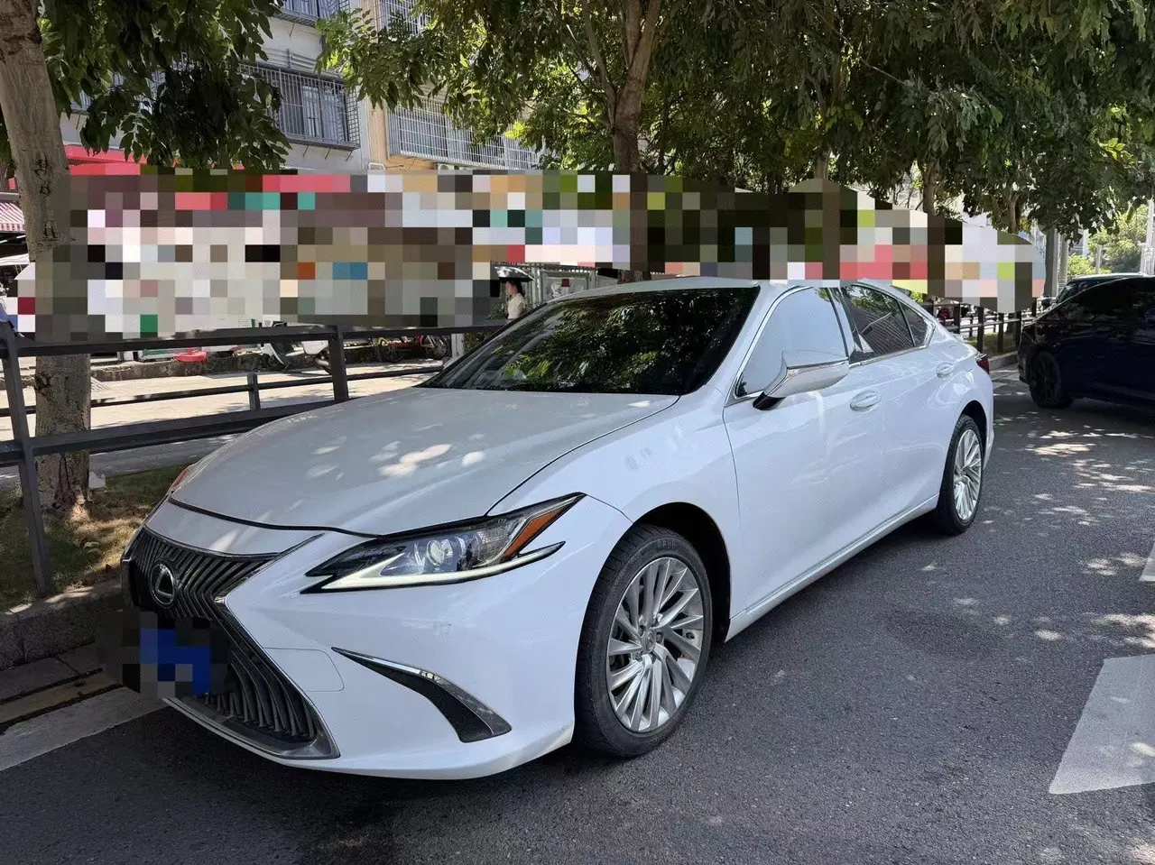 Открыть галерею: Lexus ES (Imported) 2020 ES300h 2.5 Stepless Excellence Edition Automatic Gear