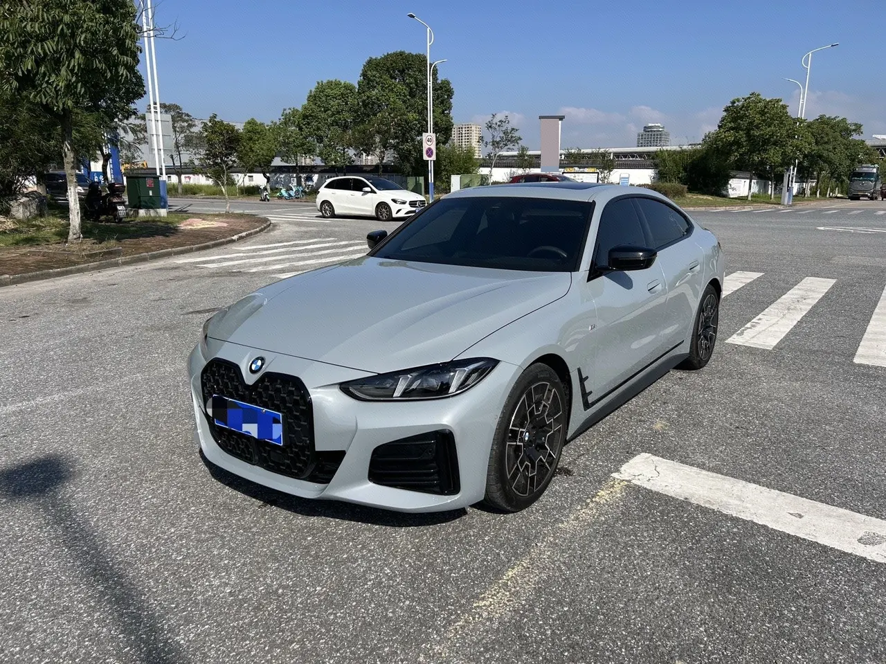 Open image lightbox: BMW 4 Series (Imported) 2024 430i Four-Door Coupe 2.0T M Sport Night Edition Automatic