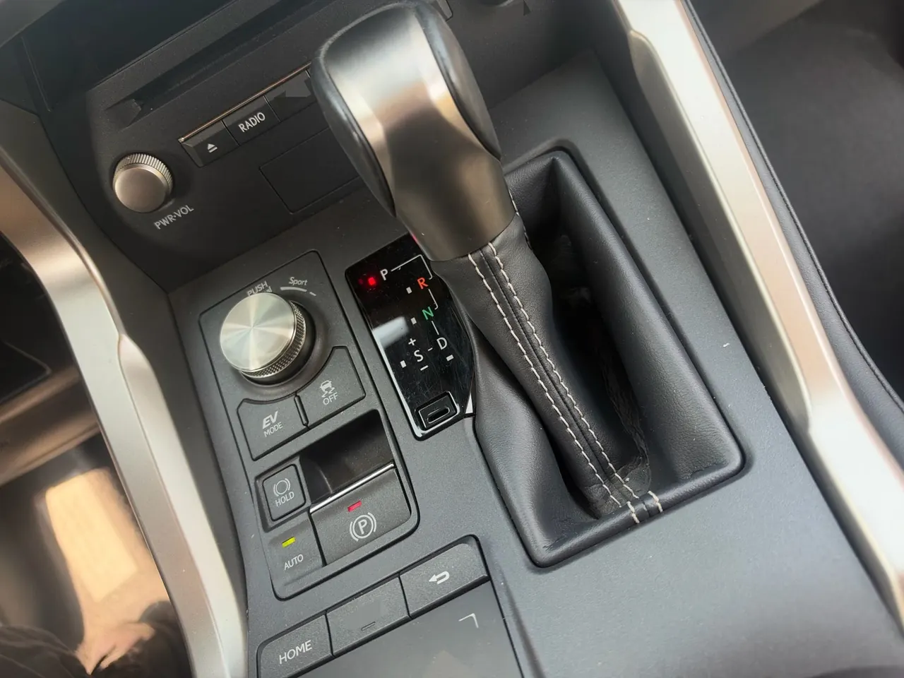 Lexus NX (Imported) 2020 NX300h 2.5 Stepless Front Edition Automatic Gear 9