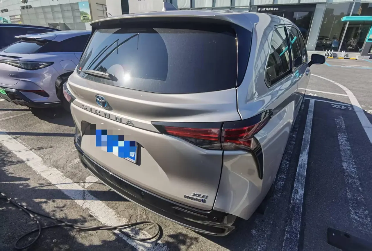 Toyota 2021 Sana 2.5 Stepless Deluxe Edition Automatic Gear 6