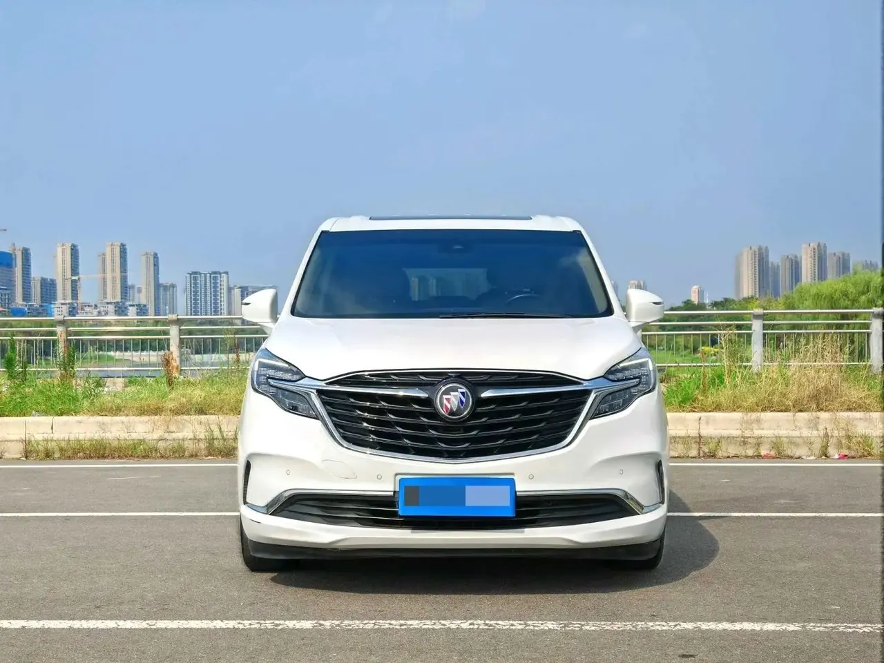 Buick 2020 GL8 ES Lu Zun 2.0T 653T Exclusive Automatic Gear 2