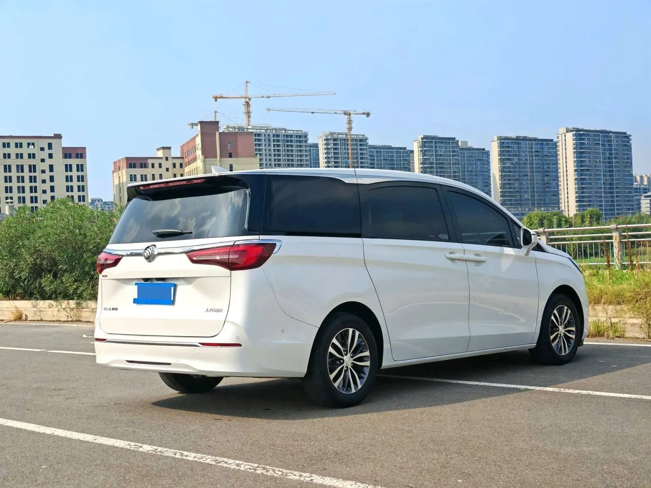 Buick 2020 GL8 ES Lu Zun 2.0T 653T Exclusive Automatic Gear 6