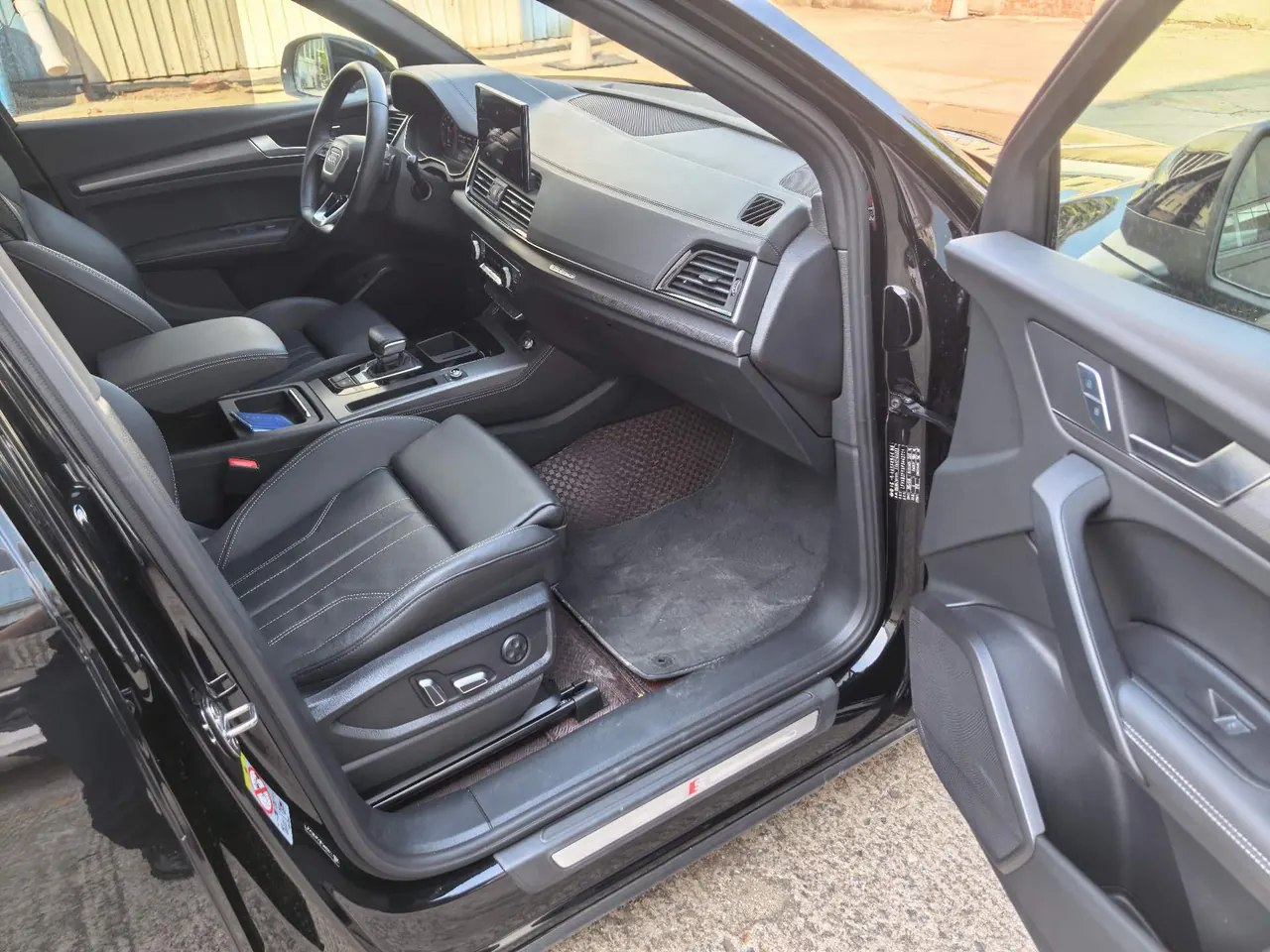 Audi 2024 Q5L 2.0TFSI 40TFSI luxury dynamic automatic 3