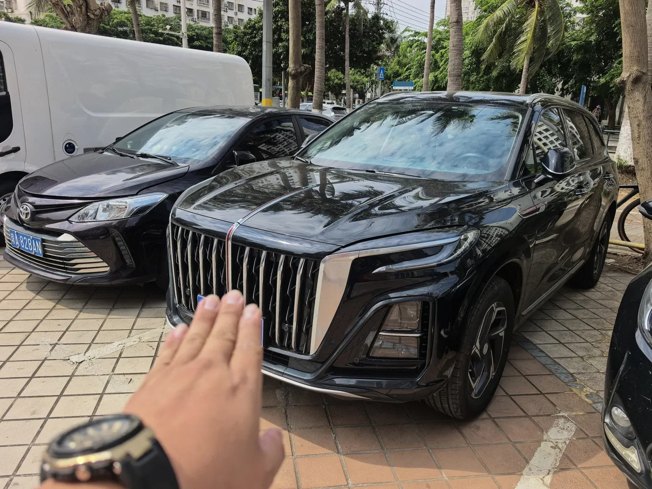 Open image lightbox: HongQi 2024 HS3 1.5T Good for Edition Automatic Gear