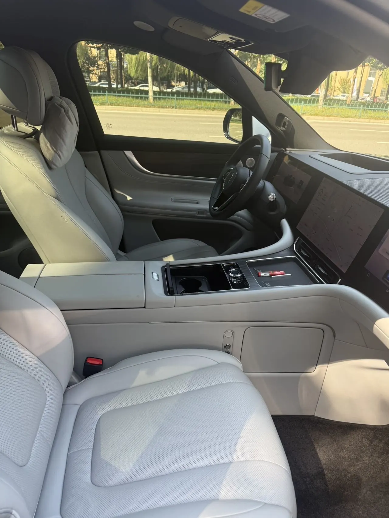 AITO 2024 AITO M9 extended range Ultra 42kWh automatic gear 4