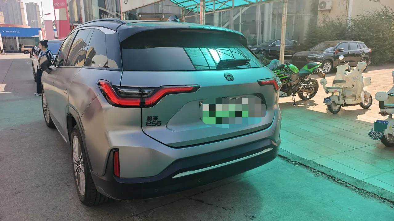 NIO 2020 ES 6 600KM Sports Edition Automatic Gear 4