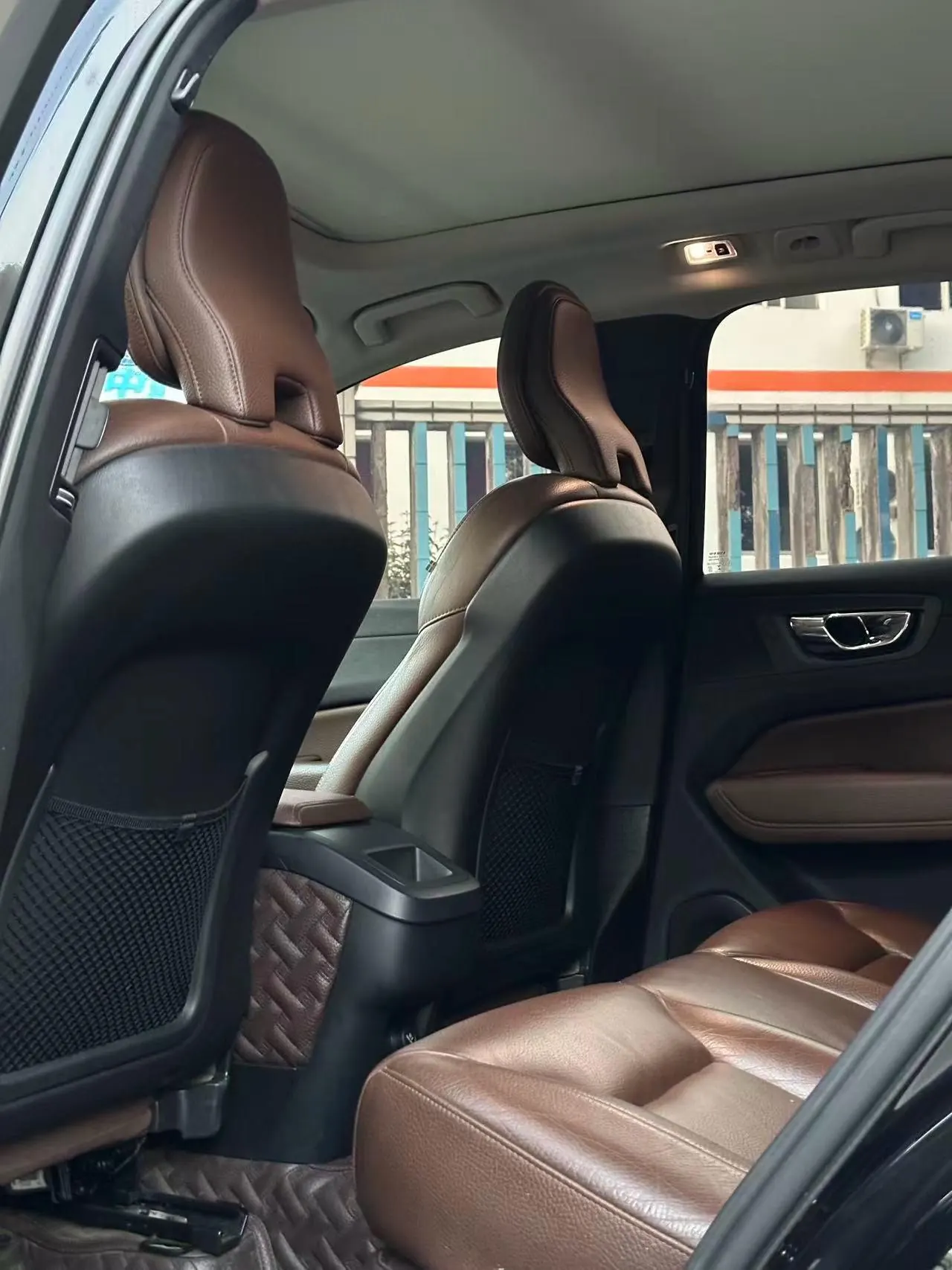 Volvo 2020 XC60 2.0T T5 4-wheel drive smart luxury automatic gear 5