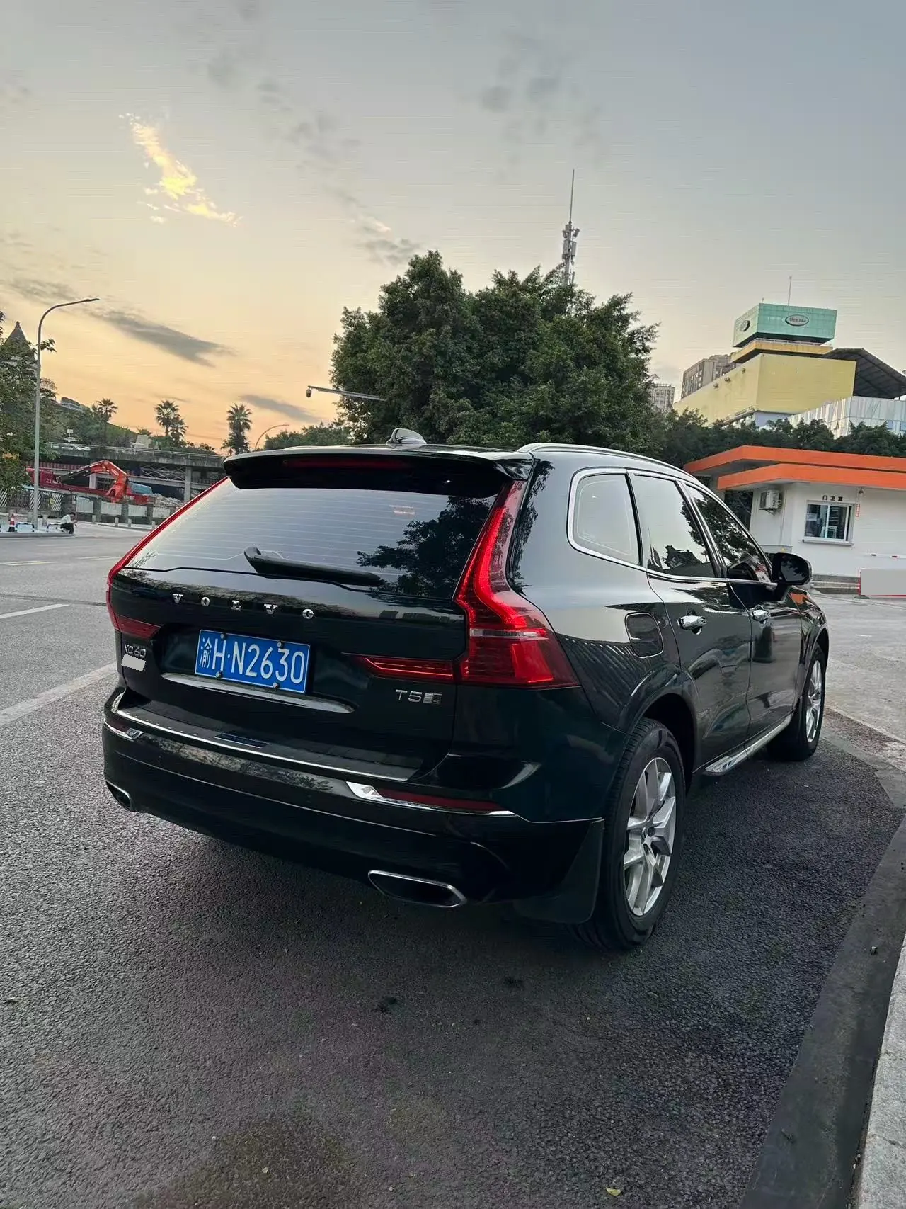 Volvo 2020 XC60 2.0T T5 4-wheel drive smart luxury automatic gear 6