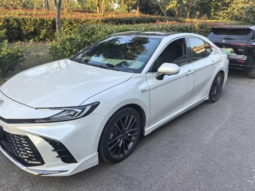 Открыть галерею: Toyota 2024 Camry Dual Engine 2.0HXS CVT Sport PLUS Edition Automatic Transmission