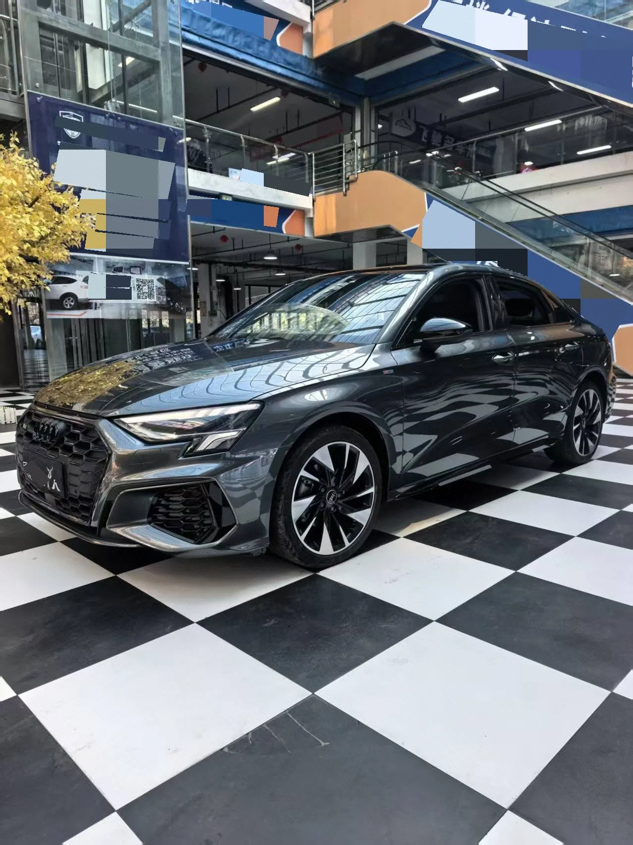 Открыть галерею: Audi 2022 A3L Limousine 1.4TFSI 35TFSI Fashion Sports Automatic