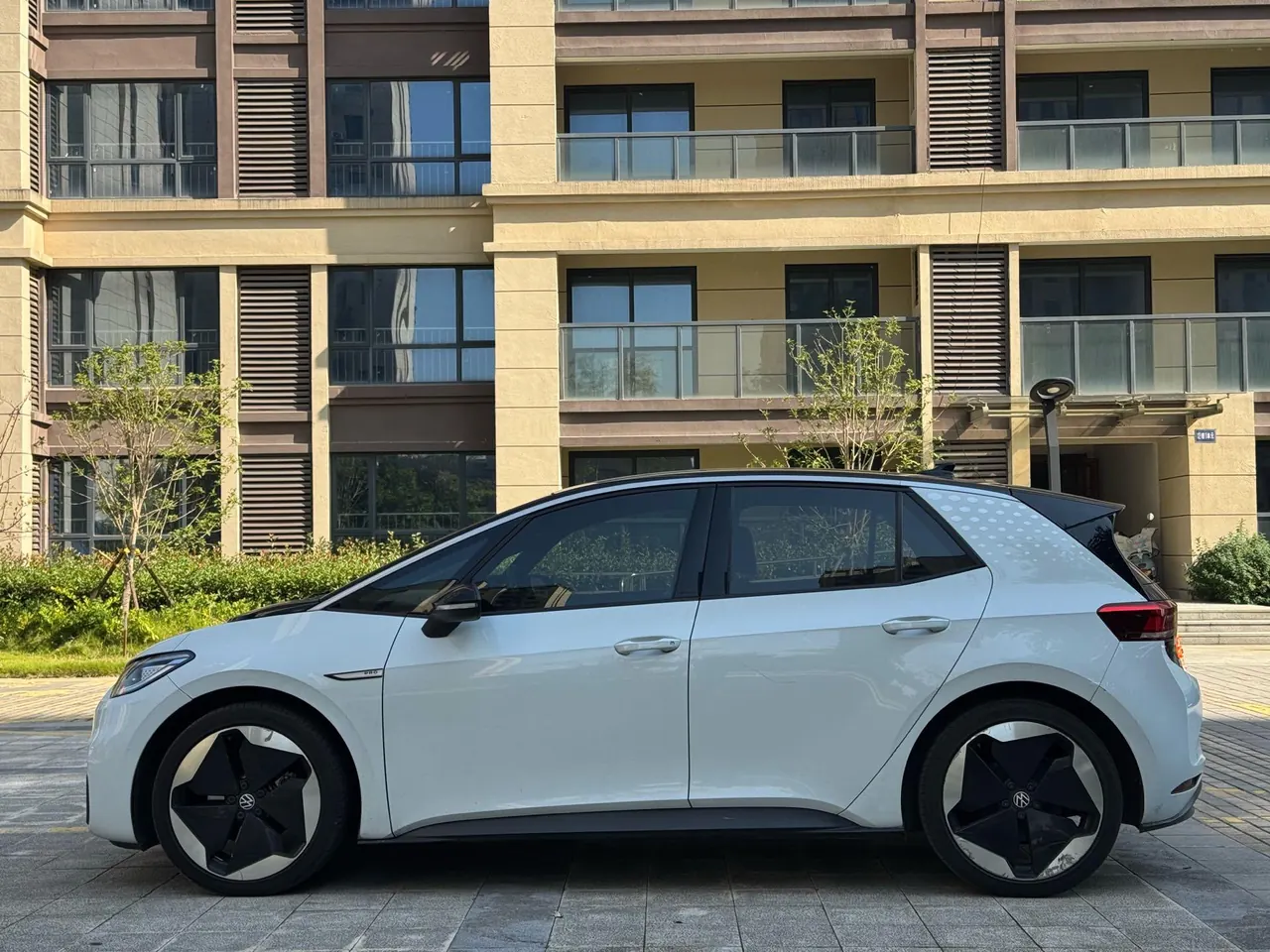 Volkswagen 2022 ID. 3 Pro Ultimate Edition Automatic Transmission 9