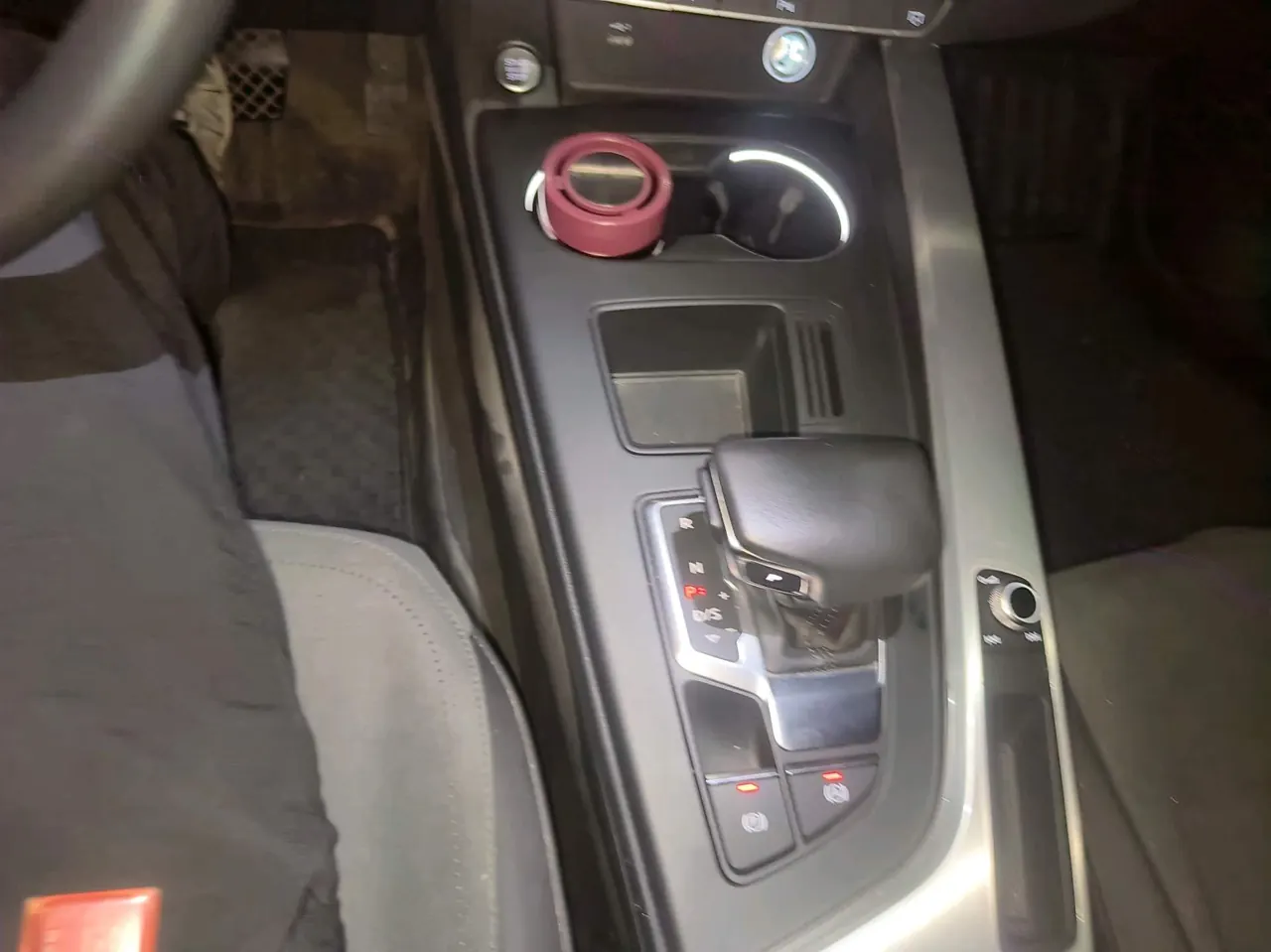 Audi 2022 A4L 2.0TFSI 40TFSI Fashion Dynamic Automatic 12
