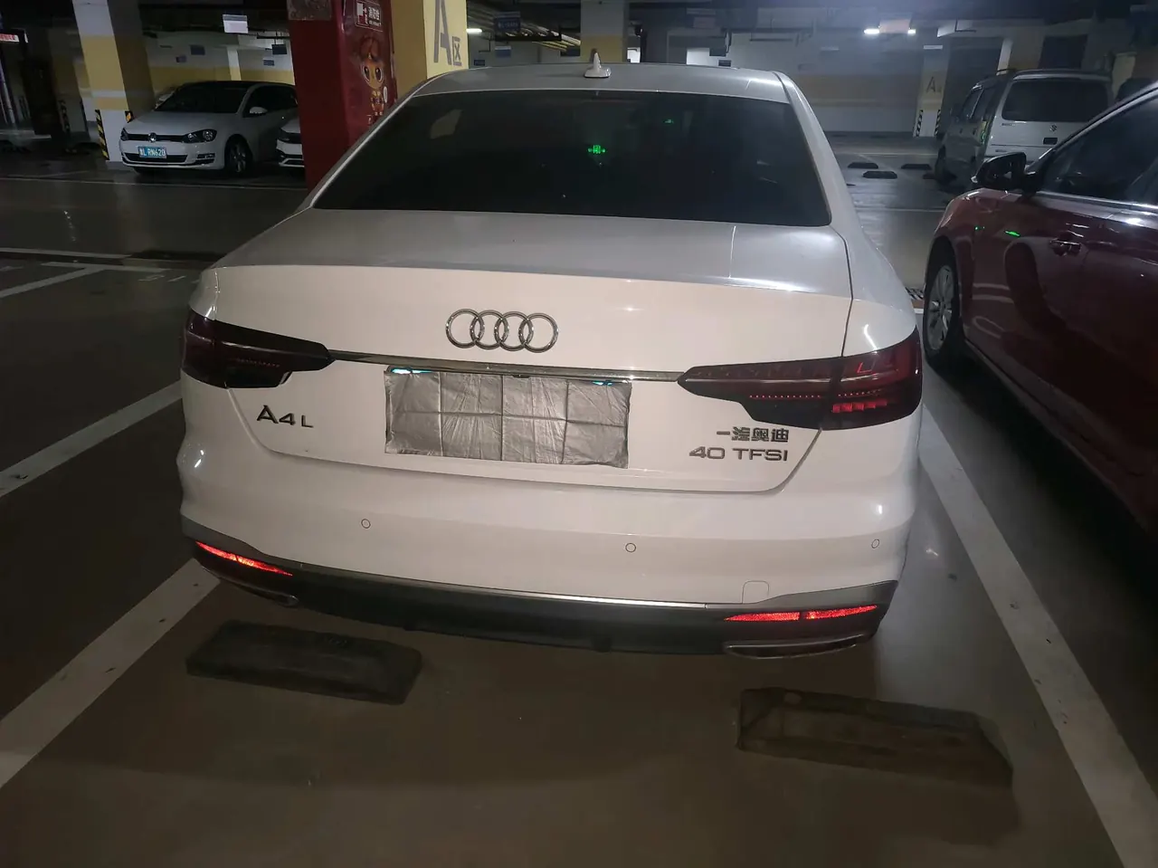 Audi 2022 A4L 2.0TFSI 40TFSI Fashion Dynamic Automatic 2