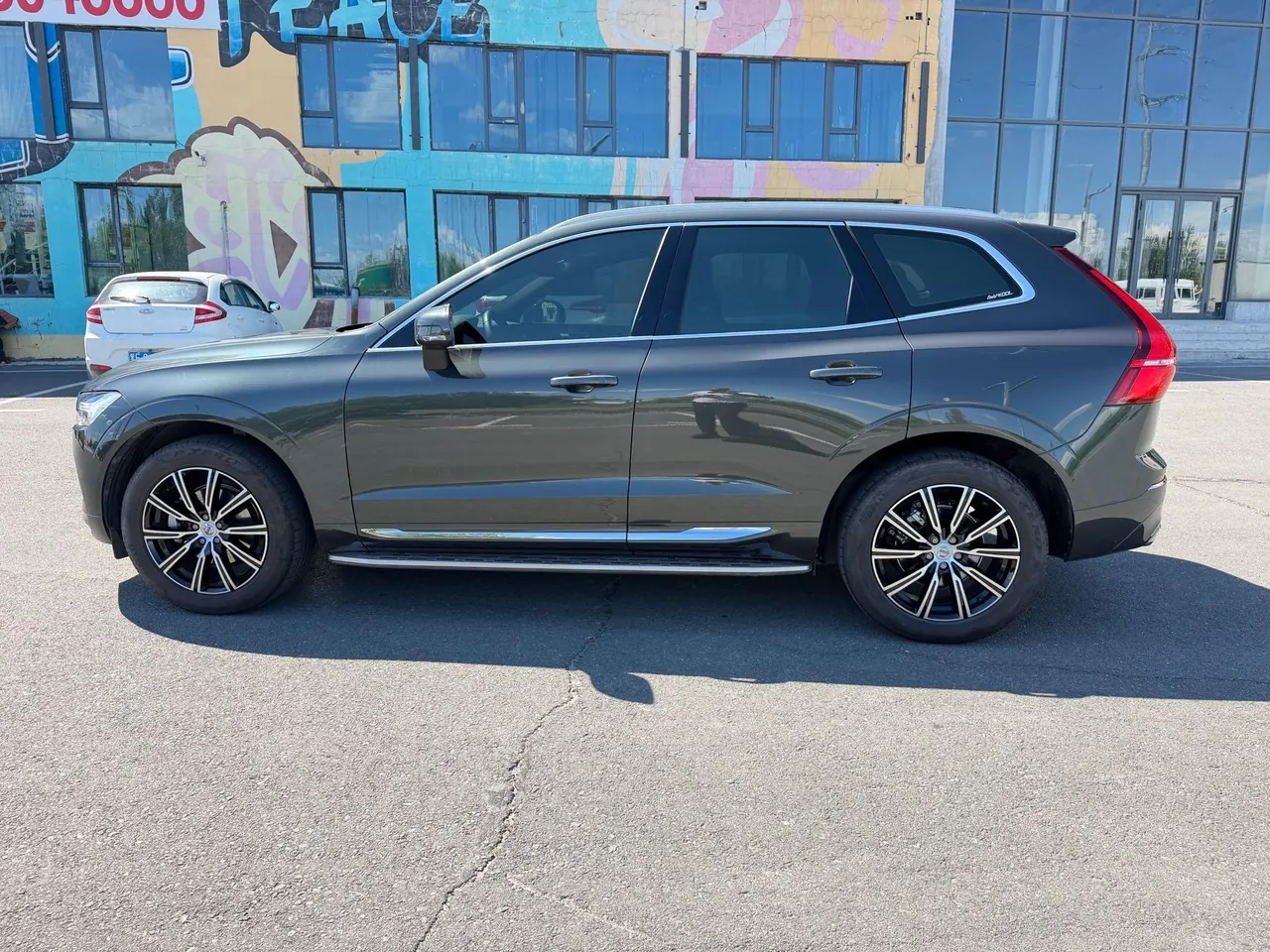 Volvo 2021 XC60 2.0T T5 4-wheel drive Zhiyuan Deluxe Edition Automatic Gear 5