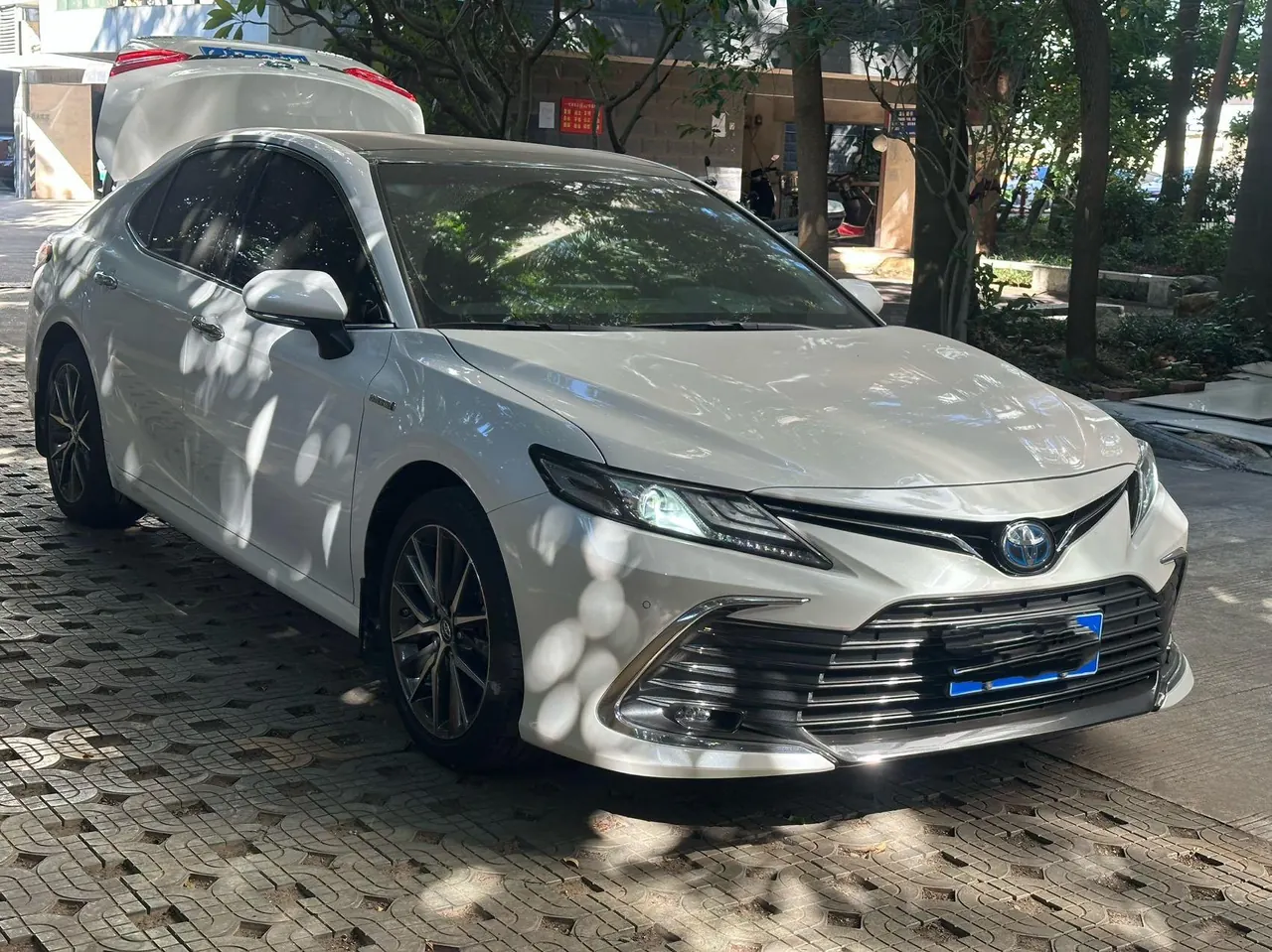 Toyota 2021 Camry dual-engine 2.5HQ stepless flagship automatic gear 3