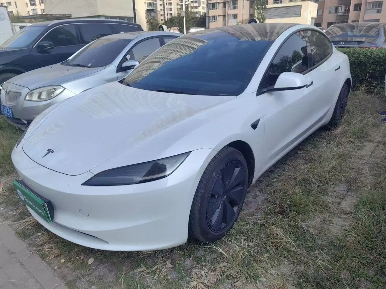Open image lightbox: Tesla 2026 Model 3 rear-wheel drive version of automatic transmission