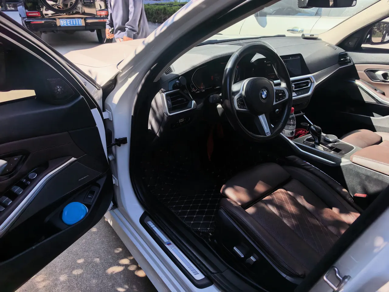 BMW 3 Series 2022 325Li 2.0T M Sports Obsidian Night Suit Automatic Gear 2