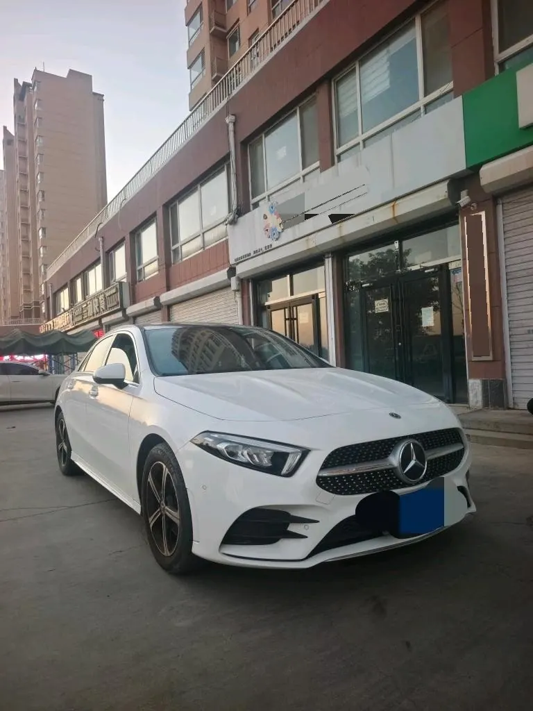 Mercedes Benz Class A 2022 A 200 L 1.3T Fashion (Change 3) Automatic 3