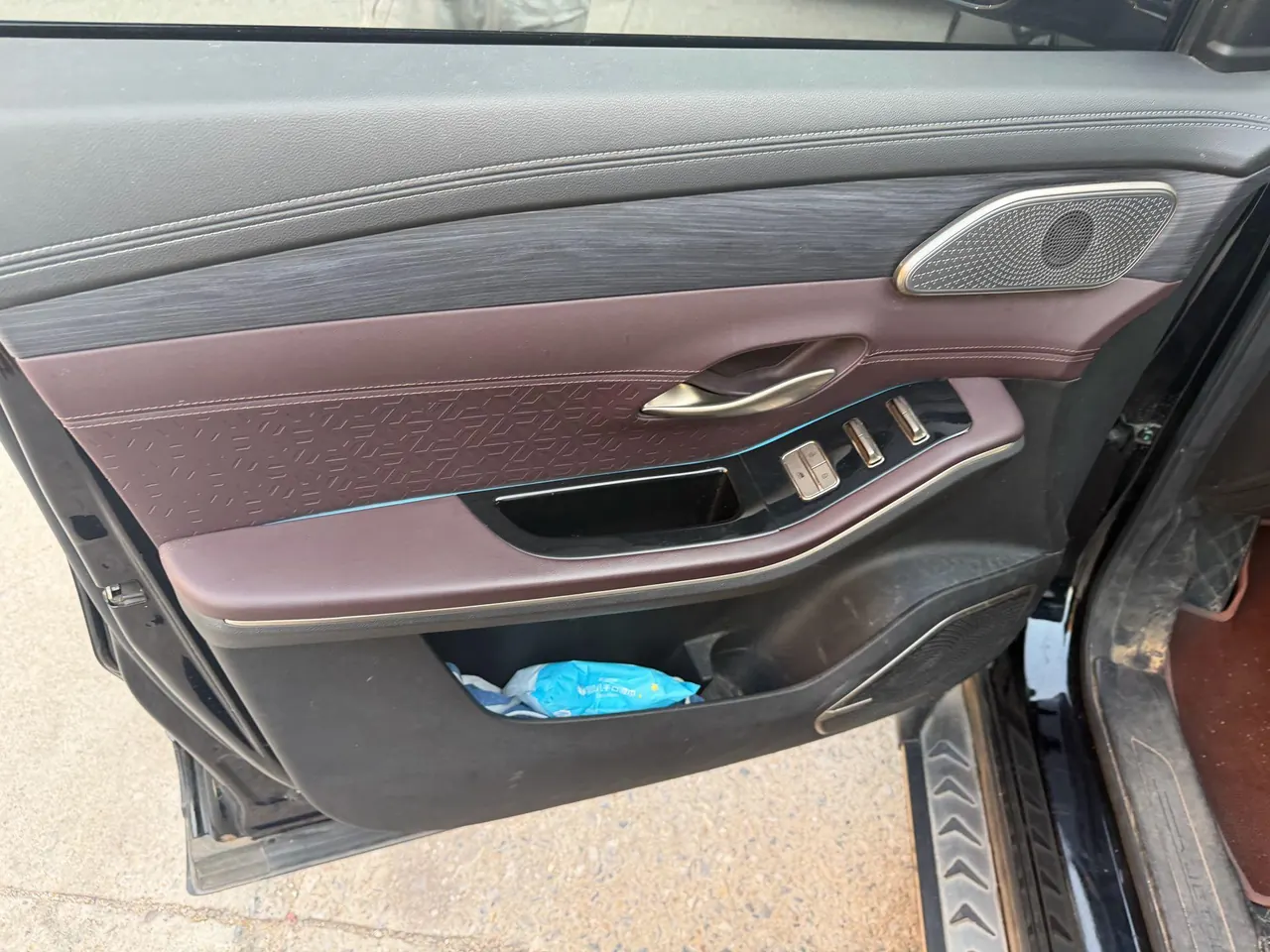 Jetour 2024 X90 PRO 2.0T to the 7-seat automatic gear 6