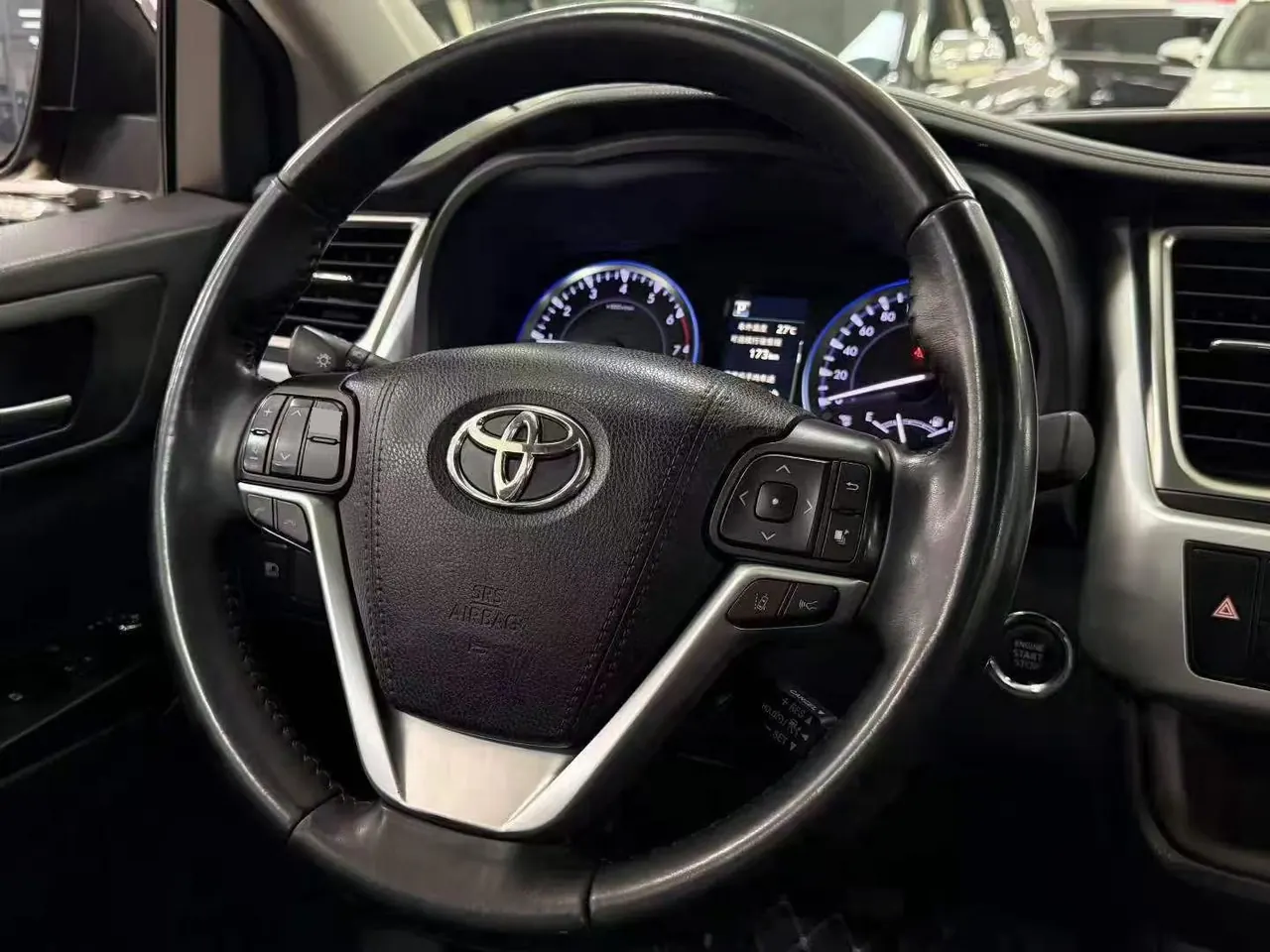 Toyota 2021 Highlander 2.0T 4-wheel drive Elite Edition 7-seat automatic gear 4
