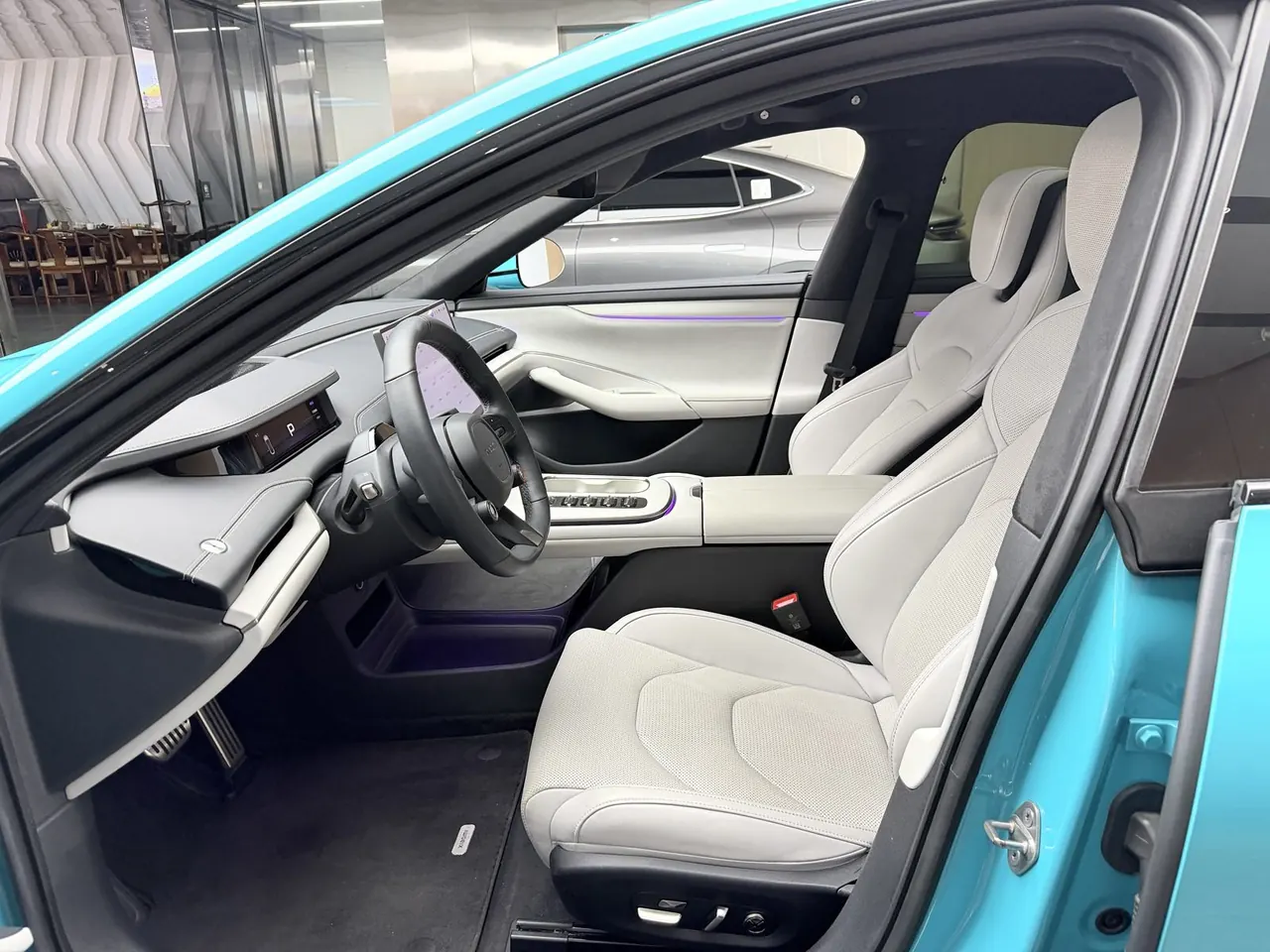 MI 2024 SU 7 800km 4-wheel drive ultra-long endurance high-end smart driving Max version automatic gear 2
