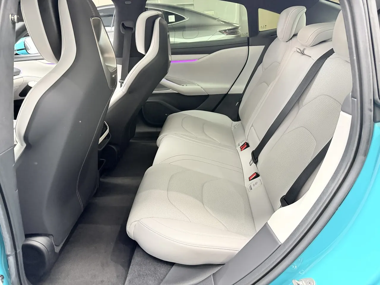 MI 2024 SU 7 800km 4-wheel drive ultra-long endurance high-end smart driving Max version automatic gear 3