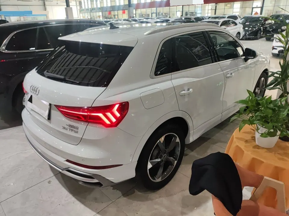 Audi 2023 Q3 1.4TFSI 35TFSI Fashion Dynamic Automatic 5