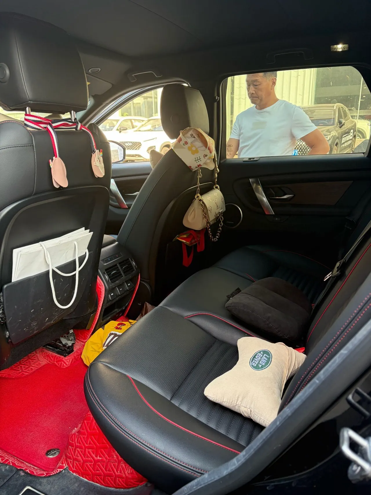 Road Rover 2022 cash discovery sports version 48V 2.0T 249PS metropolitan version 5 automatic gear 3