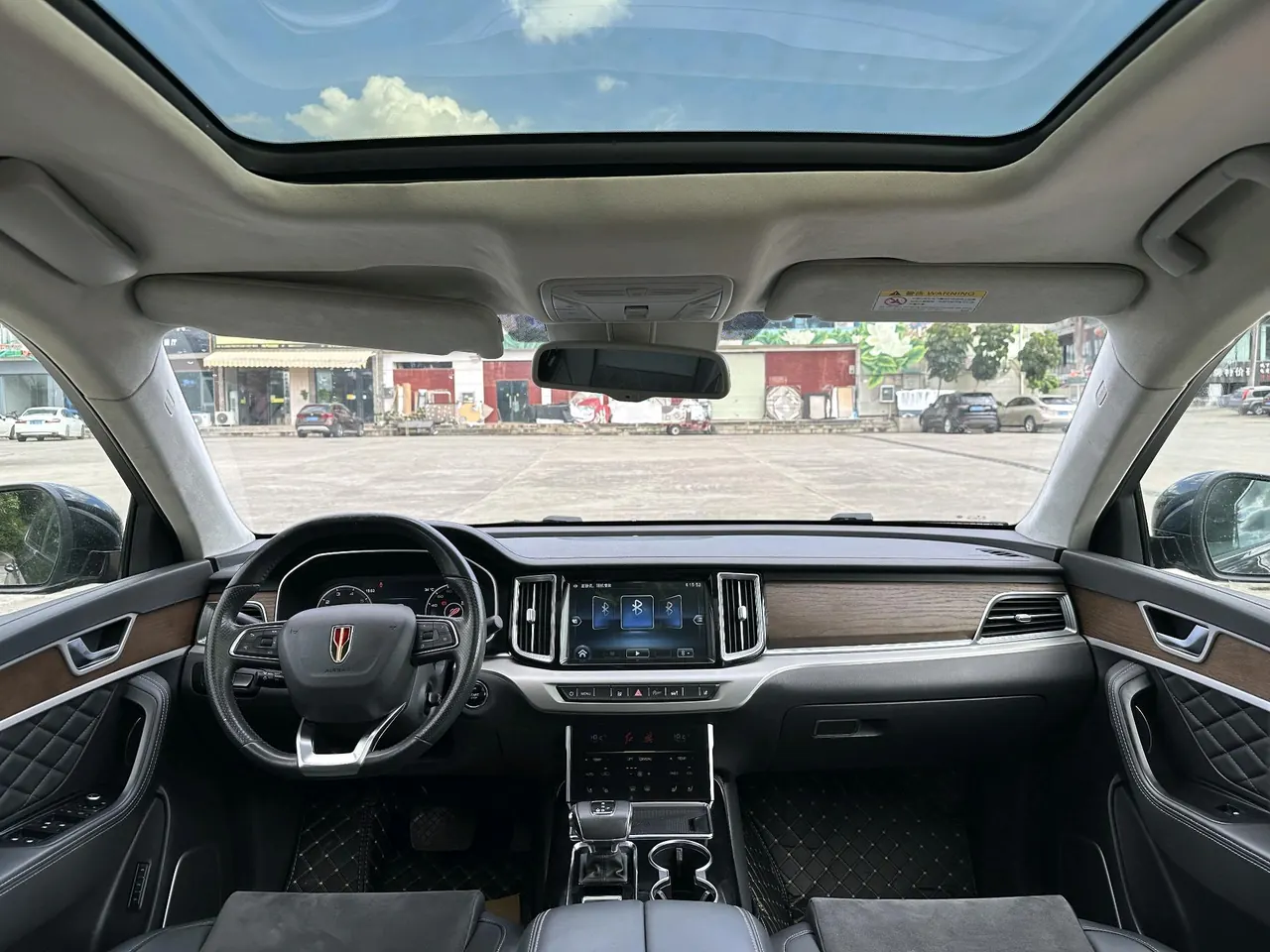 HongQi 2022 HS7 3.0T 4-wheel drive smart flag-sharing version 5-seat automatic gear 9