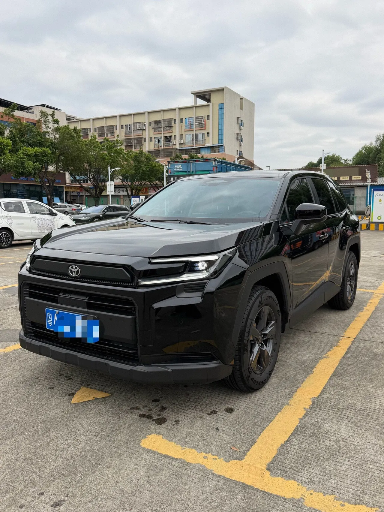 Open image lightbox: Toyota 2026 RAV4 Rongfang Double Engine 2.0 Stepless Two-Drive Elite Automatic Gear