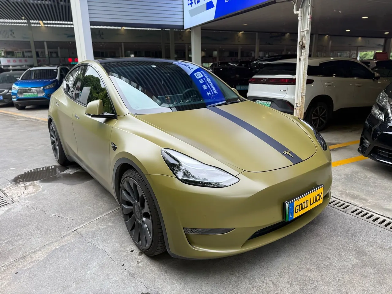 Tesla 2023 Model Y high-performance all-wheel drive version automatic transmission 3