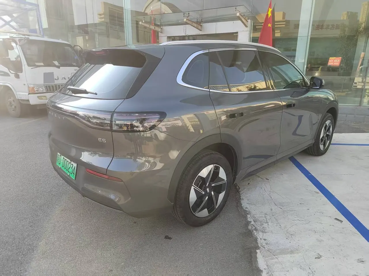 Geely Galaxy 2026 E 5 610km Discovery Edition Automatic Gear 4