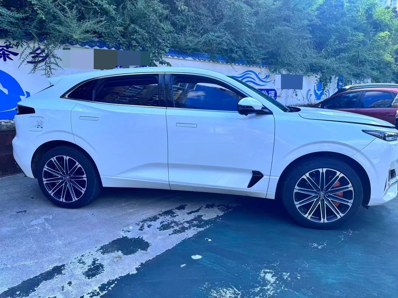 ChangAn 2022 UNI-K iDD 1.5T Blue Whale iDD Honorable Automatic Gear 4